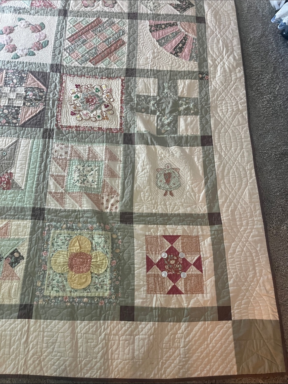 Quilt Handmade - Picture 4 of 16